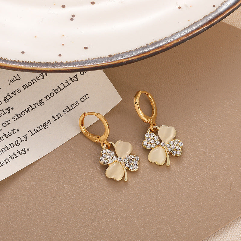 Four leaf flower earrings
