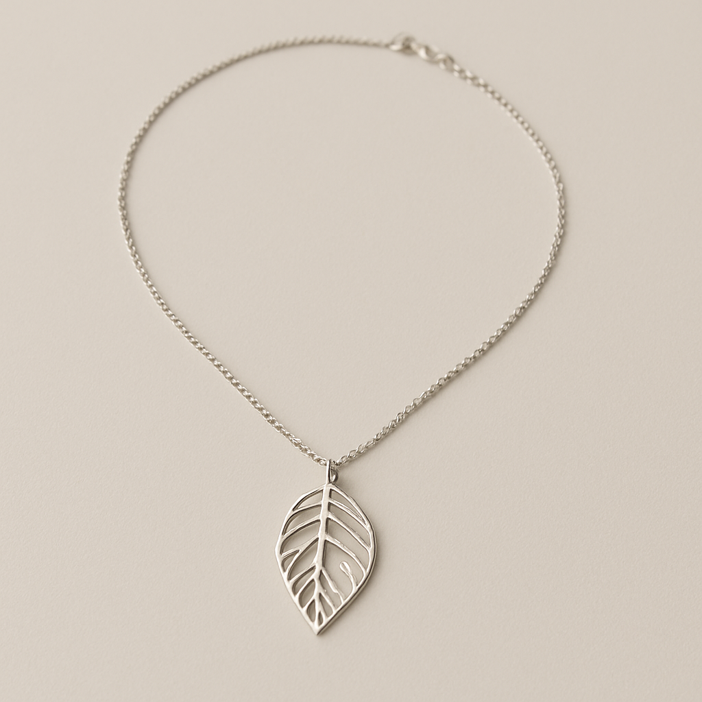 Forest metal single leave short necklace - Silver