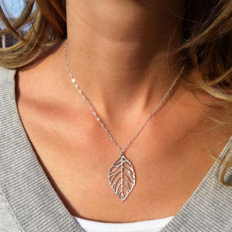 Forest metal single leave short necklace - Silver
