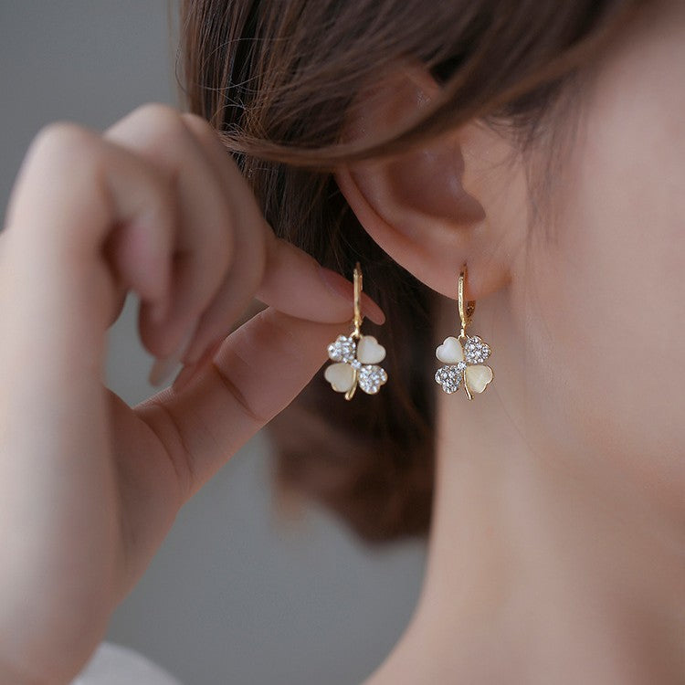 Four leaf flower earrings