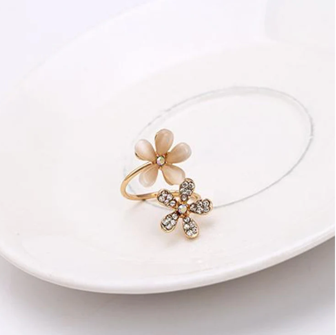 Small fresh cat's eye stone flower index finger ring